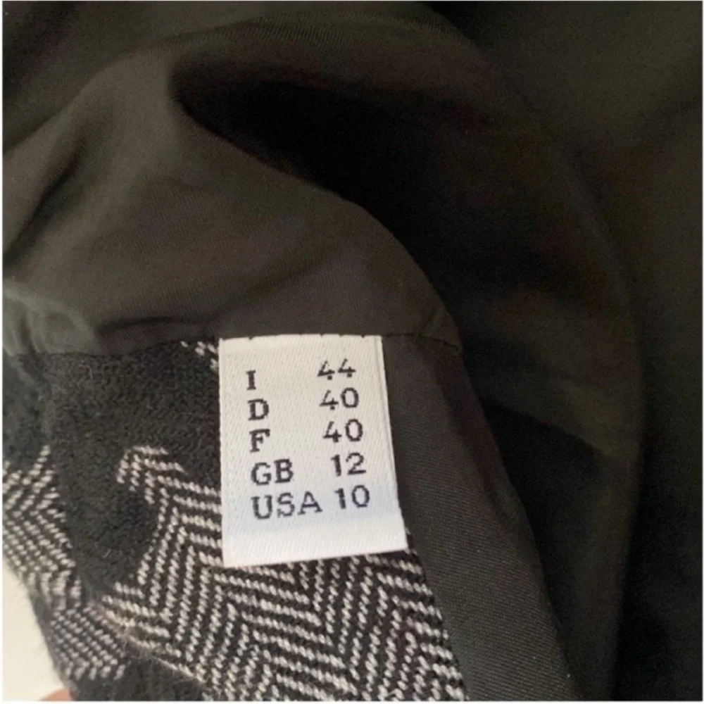 Moschino Women’s Wool Bland Blazer Houndstooth Print Jacket Black Gray size 10 - Picture 9 of 16